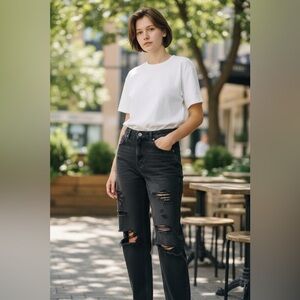 American Eagle Relaxed Mom Jeans
